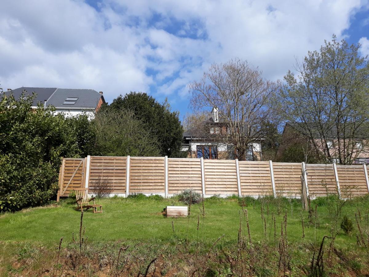 Maison Et Velos A Godinne Dans La Vallee De La Meuse ภายนอก รูปภาพ